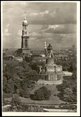 Ansichtskarte St. Pauli-Hamburg Bismarckdenkmal und St. Michaeliskirche 1943