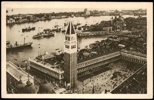 Venedig Venezia Luftaufnahme vom Markusplatz mit Campanile und Dogenpalast 1925