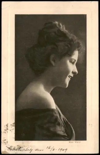 Ansichtskarte  Menschen Soziales Leben Frau lächelt Miss Wally 1909