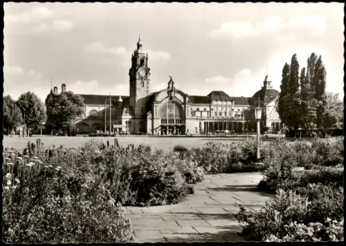 Ansichtskarte Wiesbaden Hauptbahnhof mit Parkanlage 1955
