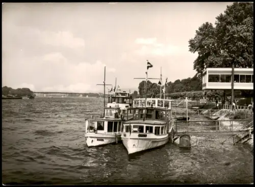 Ansichtskarte Wiesbaden Rheinpartie mit Rheinbrücke und Fahrgastschiffen 1964