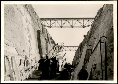 Postcard Korinth Schiffsdurchfahrt im Kanal von Korinth 1950