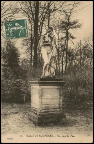 CPA Compiègne PALAIS DE COMPIÈGNE Un coin du Parc 1910