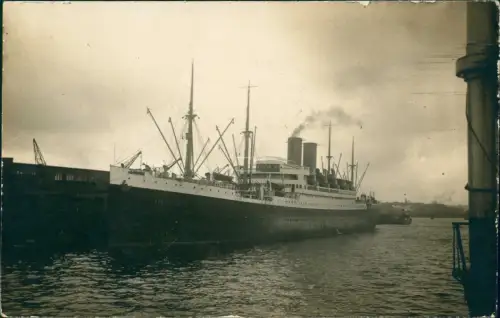 Ansichtskarte  Schiffe Dampfer Steamer Deutschland im Hafen 1930