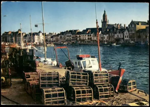 Le Croisic Hafen mit Fischerreusen und Kirche Notre-Dame-de-Pitié 1977
