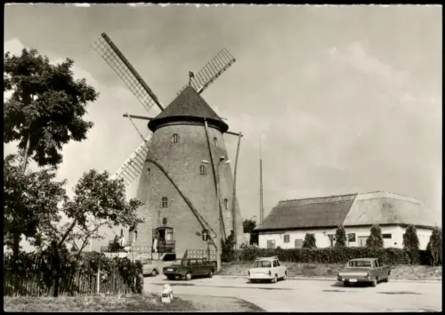 Postcard Feulegaß (Kiskunfelegyhaza) Windmühle, Restaurant 1965