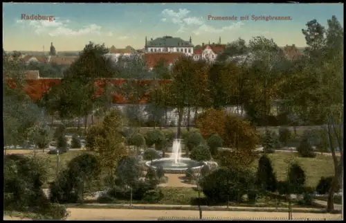 Ansichtskarte Radeburg Promenade mit Springbrunnen. Stadt 1915