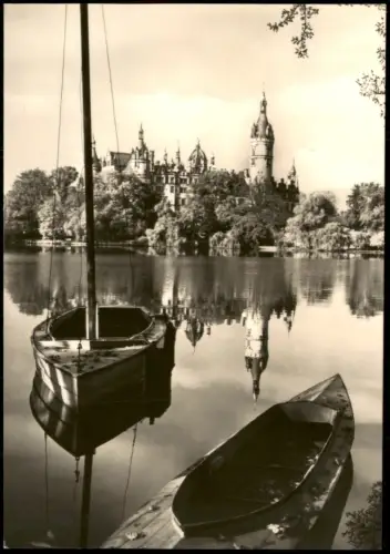 Ansichtskarte Schwerin Schweriner Schloss mit Booten 1973