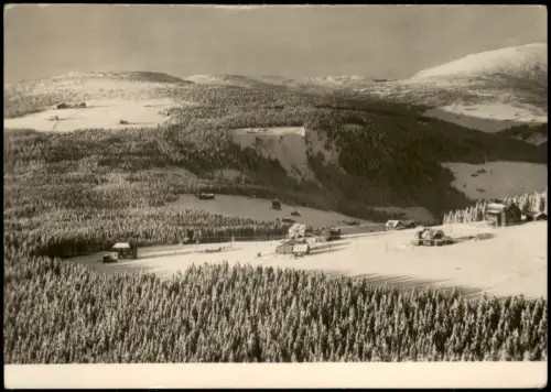 Petzer Pec pod Sněžkou Winteransicht Erholungsheime auf den Lučiny-Wiesen 1957