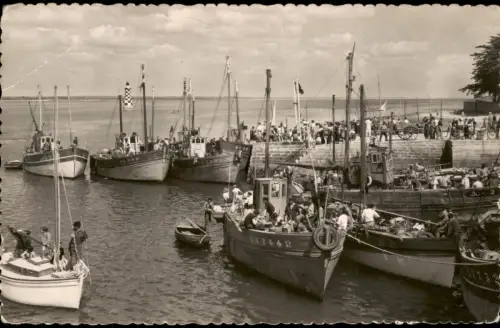 CPA Loctudy Hafen mit Fischerbooten 1954