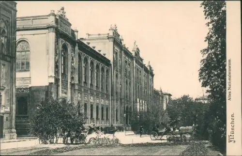 Ansichtskarte München Altes Nationalmuseum. Kutschen 1913