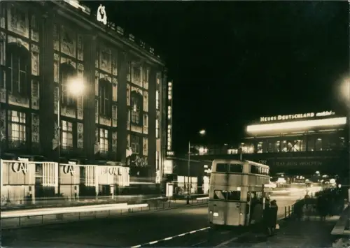 Ansichtskarte Mitte-Berlin Friedrichstraße bei Nacht Bus 1966