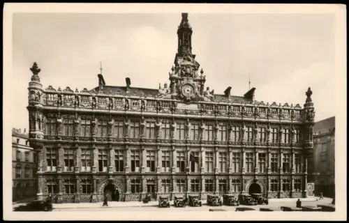 CPA Valenciennes L'Hôtel de Ville 1950