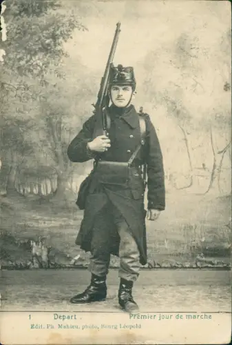 CPA .Frankreich Premier jour de marche Soldat Patriotika 1911