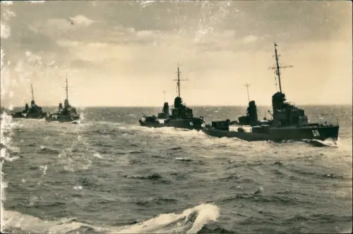 Ansichtskarte  Torpedoboote in voller Fahrt Schiff Kriegsschiff Marine 1939