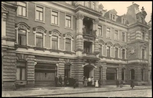 Ansichtskarte Pirna Soldaten vor Kaiserhof-Kaserne 1914