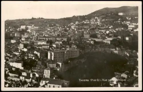 CPA Thiers (Puy-de-Dôme) Panorama-Ansicht der Stadt 1950