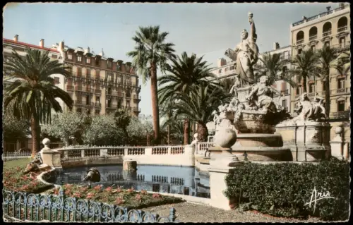 Toulon Statue de la Liberté mit Brunnen auf dem Place de la Liberté 1960