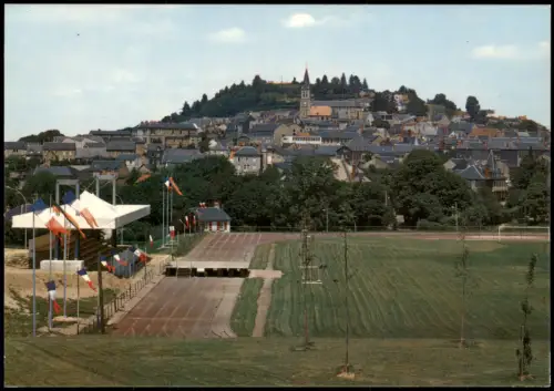Château-Chinon (Ville)  Panorama-Ansicht mit Sportplatz 1970