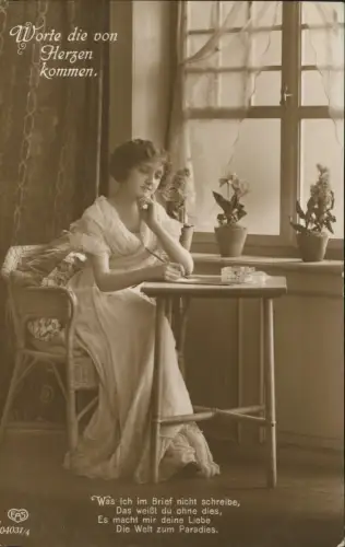 Fotokunst schöne Frau am Tisch Worte die von Herzenkommen. 1916