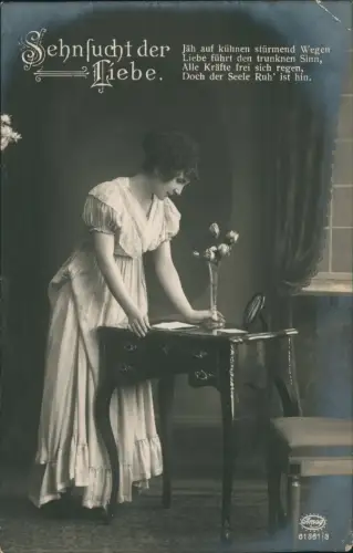 Ansichtskarte  Fotokunst schöne Frau am Sekretär Sehnsucht der Liebe 1914