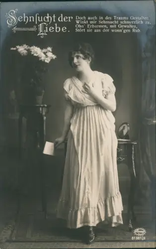Ansichtskarte  Fotokunst schöne Frau am Sekretär Sehnsucht der Liebe 2 1914