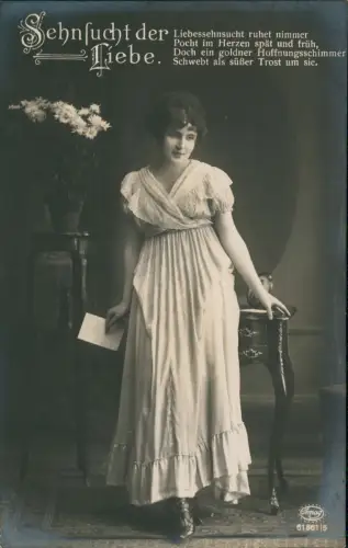 Ansichtskarte  Fotokunst schöne Frau am Sekretär Sehnsucht der Liebe 5 1914