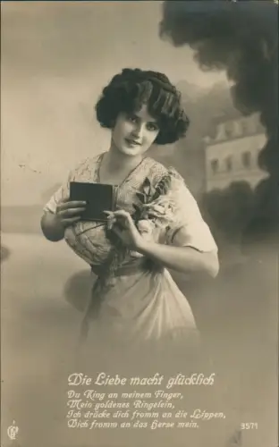 Fotokunst anmutige schöne Frau Die Liebe macht glücklich Du Ring     1913