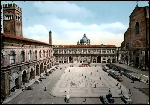 Cartolina Bologna Piazza Maggiore 1960