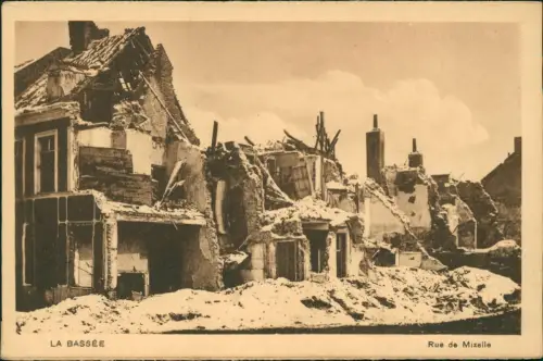 CPA La Bassée Rue de Mizelle WK1 Militaria 1918  gel. Feldpoststempel