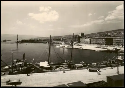 Postcard Rijeka Fiume/Reka Stadtpartie mit Hafen 1960