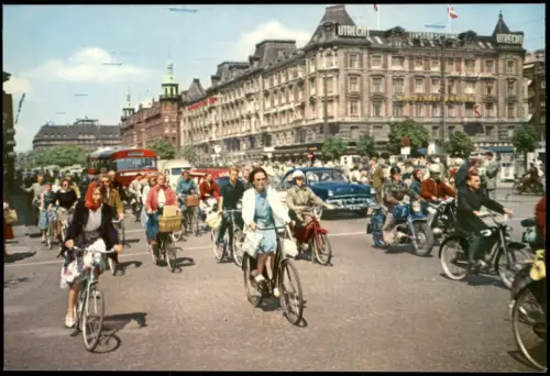 Kopenhagen København Radfahrer  Rathausplatz (Rådhuspladsen), Kopenhagen 1960