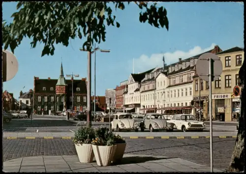 Postcard Silkeborg Parti fra Torvet, Auto Volkswagen VW Käfer 1979