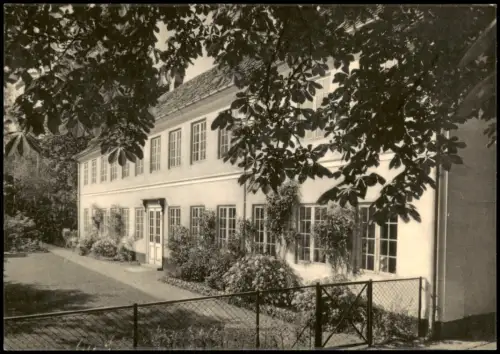 .Dänemark - Dänemark (allgemein) Sommerbillede af Bakkehuset set fra Haven 1960