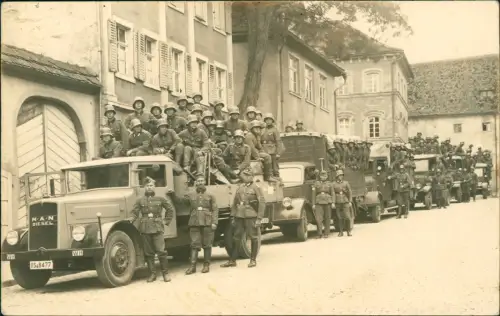 Militär 2.WK Zweiter Weltkrieg Wehrmachtssoldaten auf MAN LKW 1941 Foto
