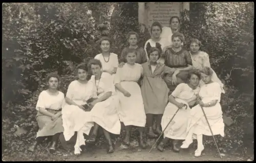 Menschen Soziales Leben Frühe Fotokunst Posierende Frauen-Gruppe 1920 Privatfoto
