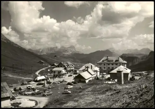 Kanzenei Canazei (Cianacèi) Passo Pordoi mit Hotel Savoia und Tofane-Blick 1960