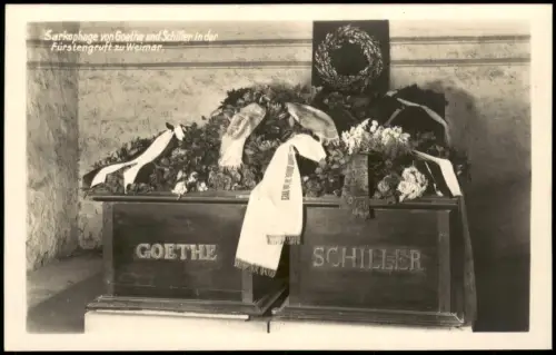 Weimar Sarkophage von Goethe und Schiller in der Fürstengruft 1940