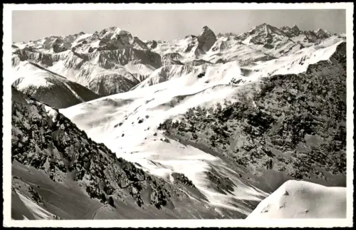 Davos Weissfluhjoch, Blick über Strelapass auf Piz d'Aela, Tinzenhorn  1955
