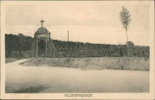 Ansichtskarte  Feldpostkarte 1. Weltkrieg Motiv Helden-Friedhof 1916 Feldpost