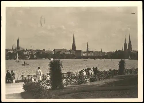 Ansichtskarte Hamburg Türme der Stadt von der Außenalster 1943