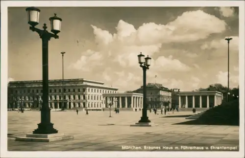 Ansichtskarte München Braunes Haus m. Führerhaus u. Ehrentempel 1939
