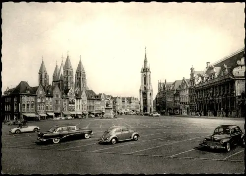 Tournai Dornick Dornijk Grand Place mit Kathedrale Notre-Dame und Belfried 1960