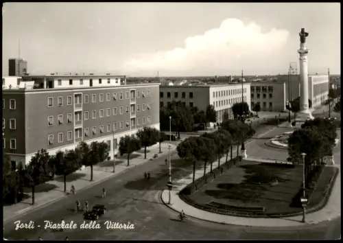 Cartolina Forlì Forli Piaziale della Vittoria 1956