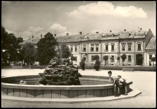 Postcard Pressburg Bratislava ŠAFÁRIKOVO Kinder am Brunnen 1968