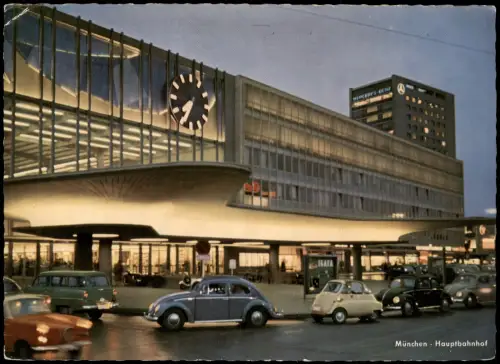 Ansichtskarte München Hauptbahnhof Autos u.a. VW Käfer, Iseta uvm. 1965