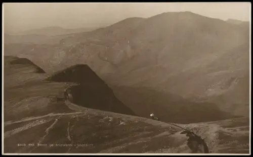 .Wales Wales Landscape THE TRAIN ON SNOWDON (Real Photo) 1920/0000
