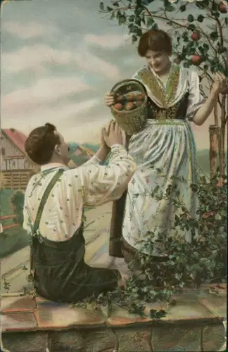 Ansichtskarte  Frau schaut lassiv - Apfelkorb Mann Gold 1912 Gold