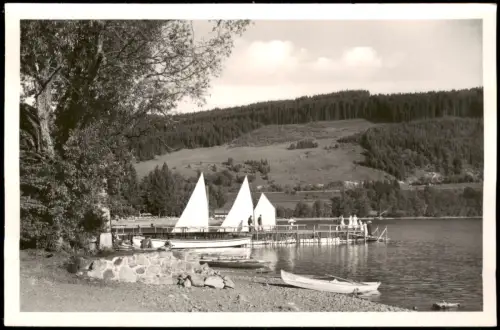 Titisee Neustadt Panorama-Ansicht mit See Anlegestelle für Segelboote 1960