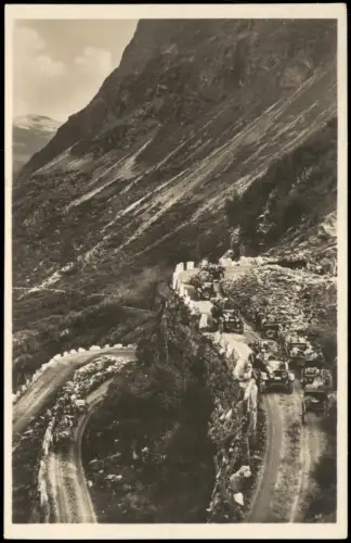 Geiranger Deiparti Geiranger-Djupvasshytten Autos auf Pass-Straße 1920